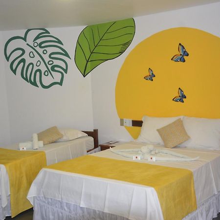 Hotel Brisa Dos Abrolhos Alcobaca Exterior photo
